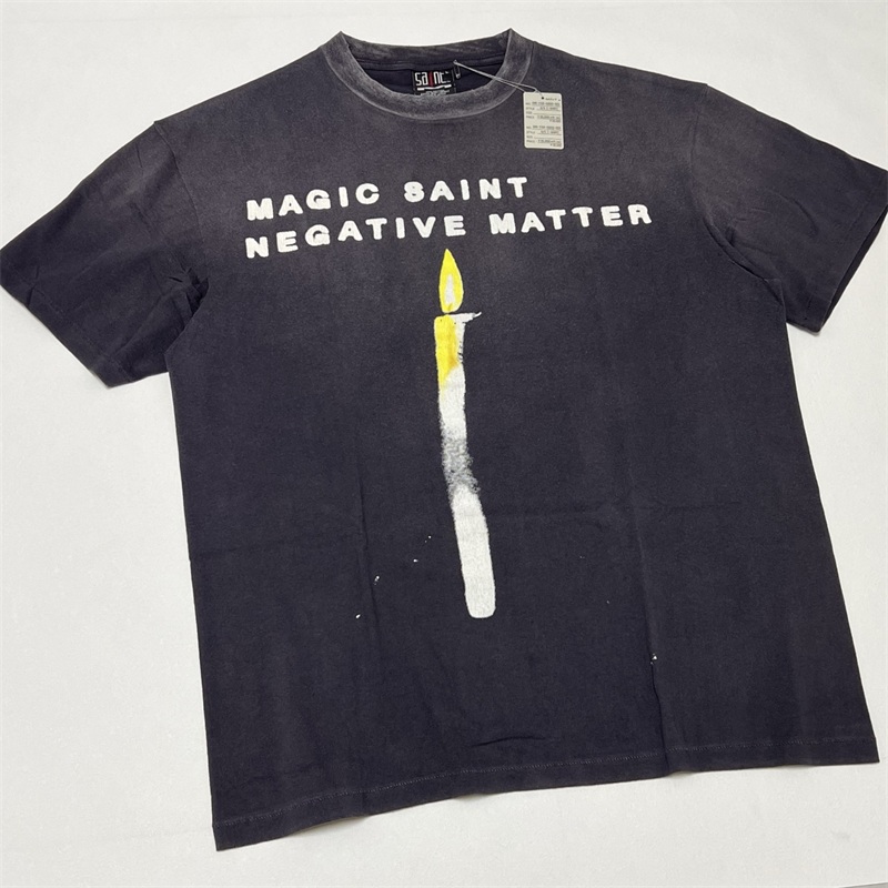 Zwart gewassen SAINT MICHAEL C - Black Tin Candle recensie en prijs